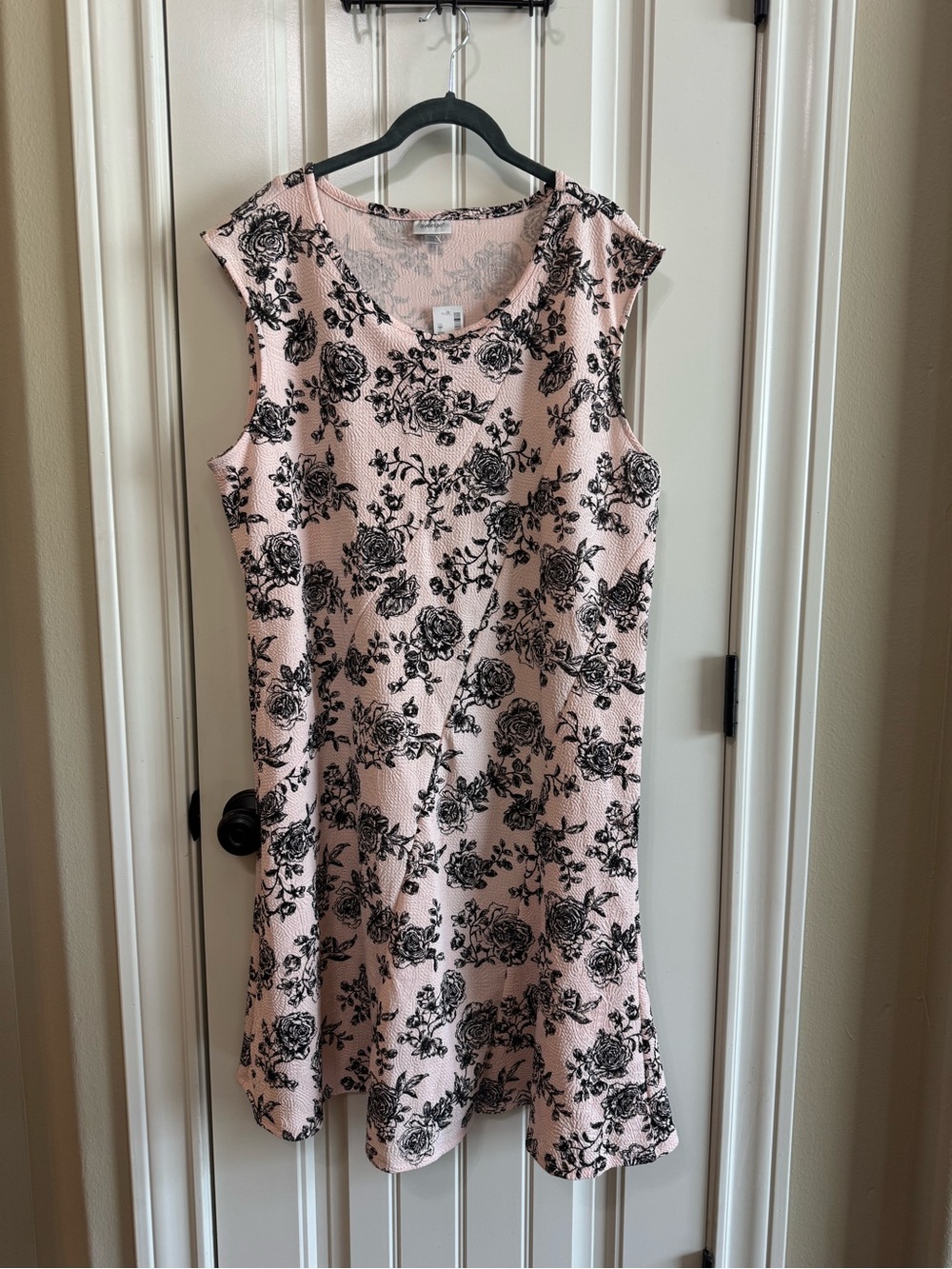 NWT Avenue Pink Black Floral Textured Sleeveless Dress Plus Size 18/20 2X